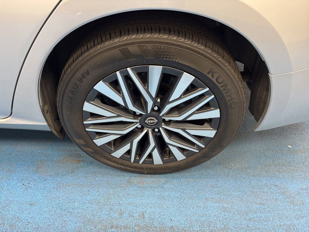 2024 Nissan Altima SV - Photo 16