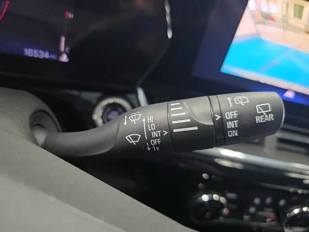 2025 Chevrolet Trax Activ - Photo 31