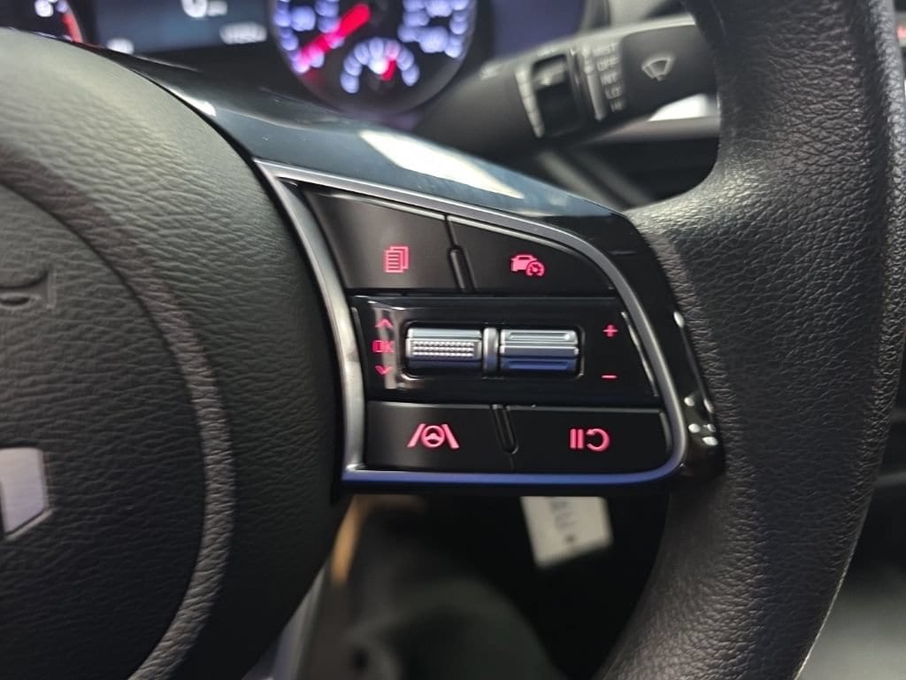 2024 Kia Forte LXS - Photo 25