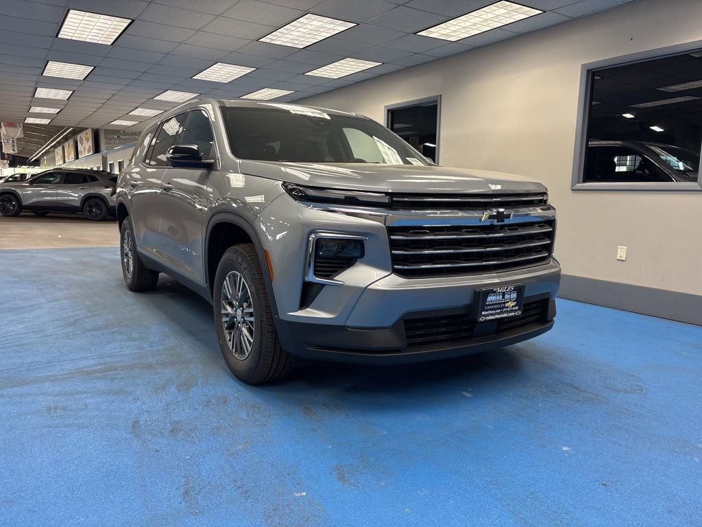 2026 Chevrolet Traverse FWD LT's photo