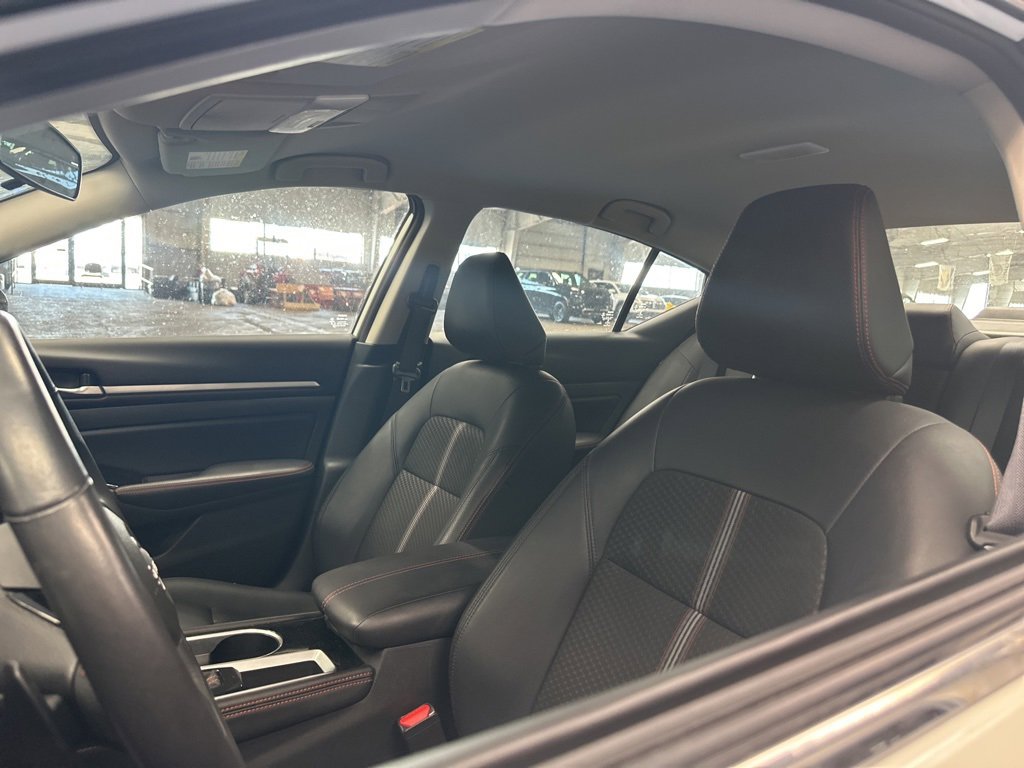 2024 Nissan Altima 2.5 SR photo 3