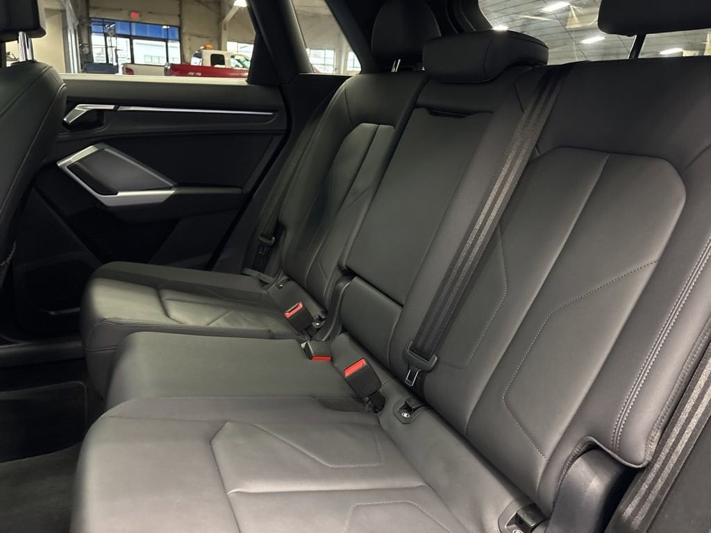 2025 Audi Q3 S Line Premium - Photo 19