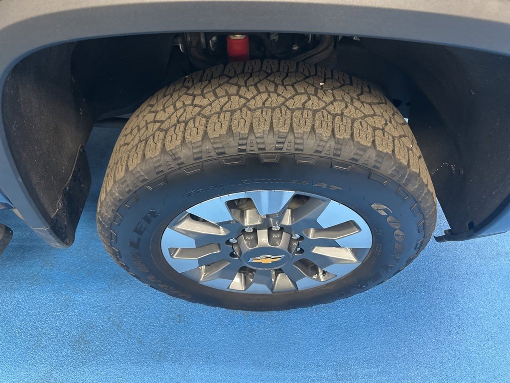 2024 Chevrolet Silverado 2500HD Custom photo 2