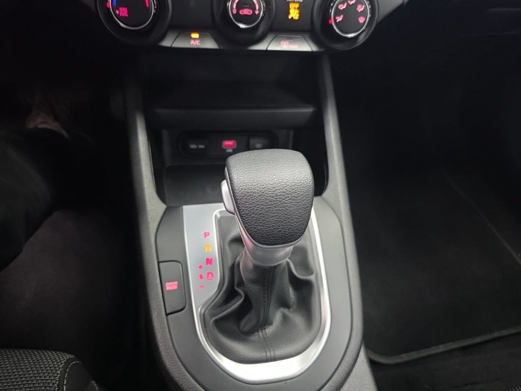 2024 Kia Forte LXS - Photo 24