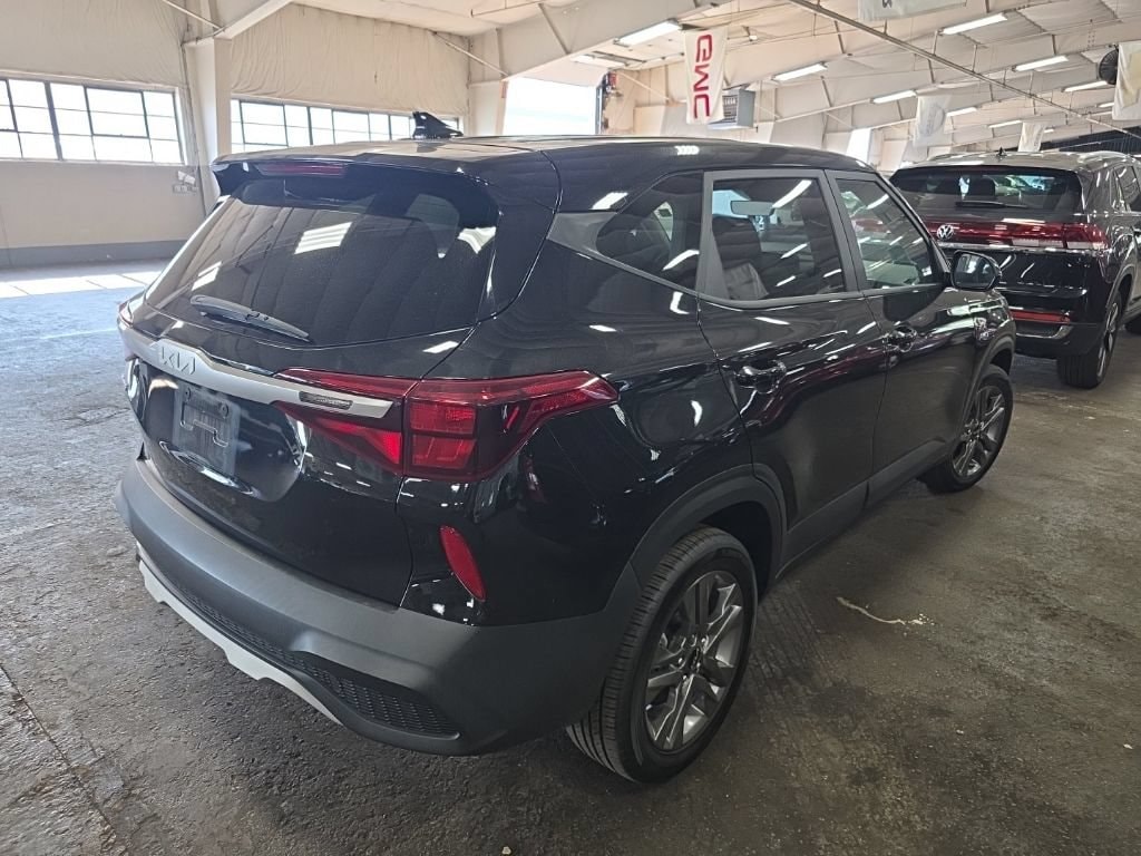 Used 2022 Kia Seltos LX SUV