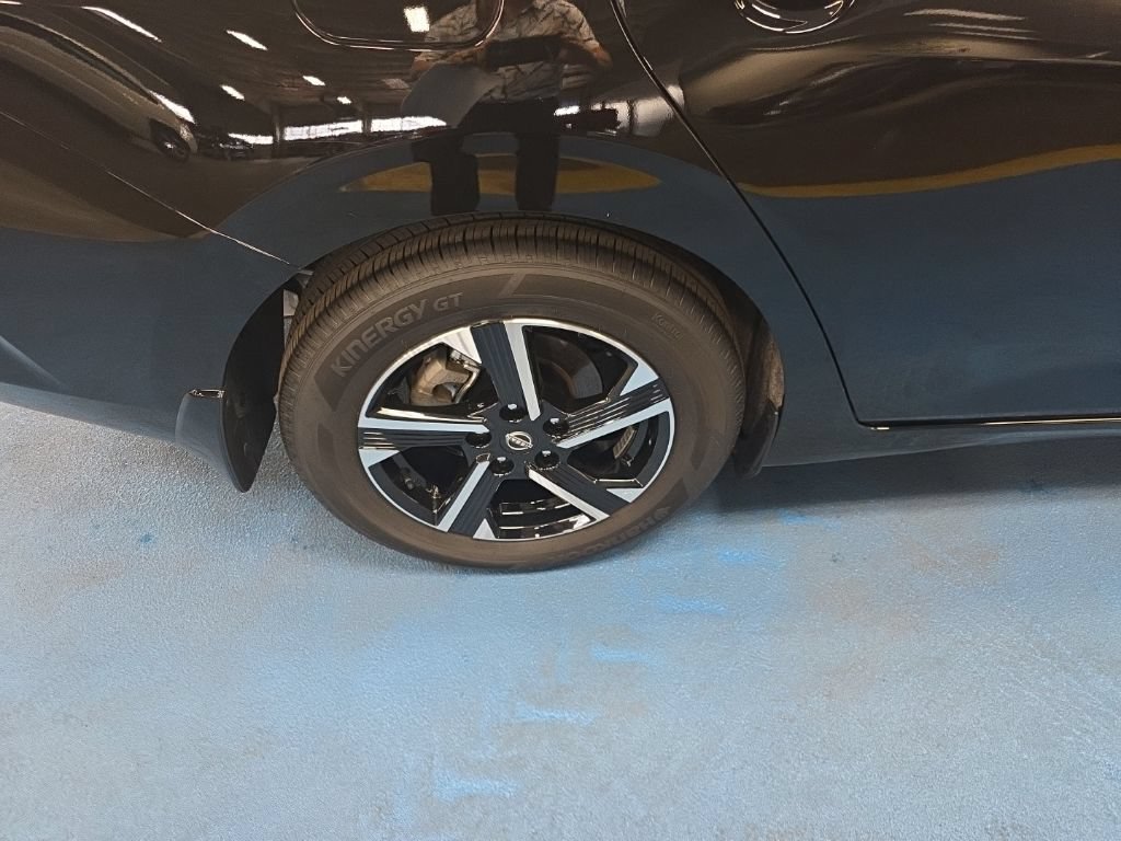 2025 Nissan Sentra SV - Photo 6