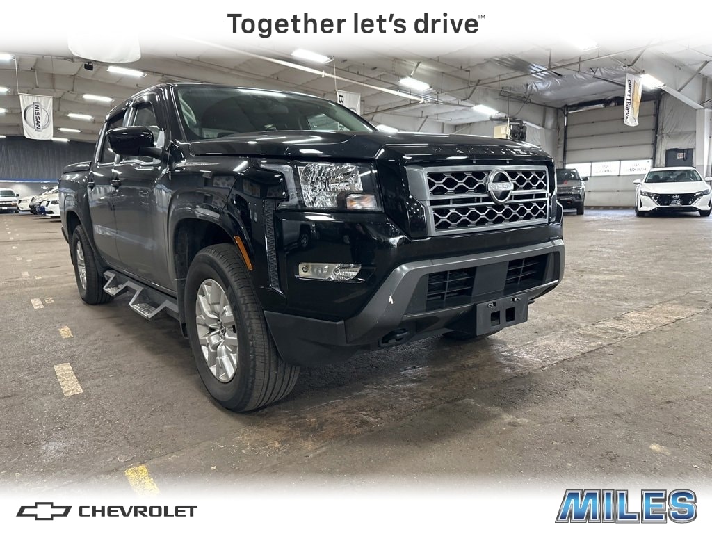 2022 Nissan Frontier SV's photo