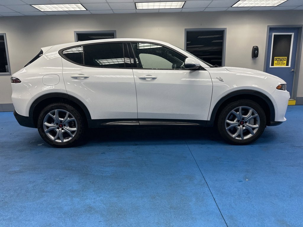 2024 Dodge Hornet R/T photo 2