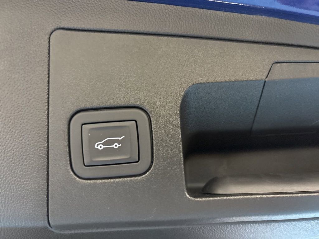 2025 Cadillac XT5 Premium Luxury - Photo 10