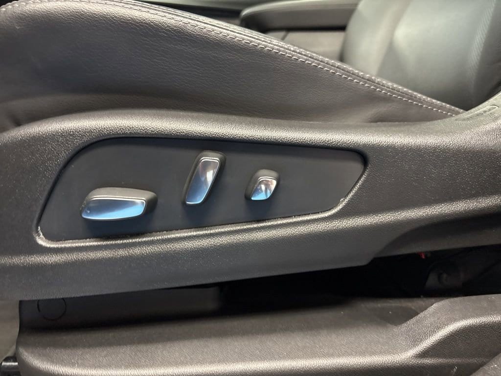 2025 Cadillac XT5 Premium Luxury - Photo 30