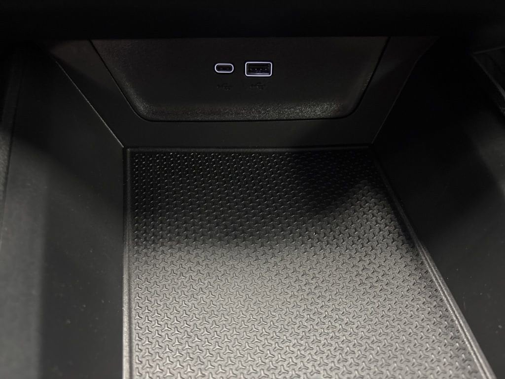 2026 Chevrolet Equinox LT - Photo 32