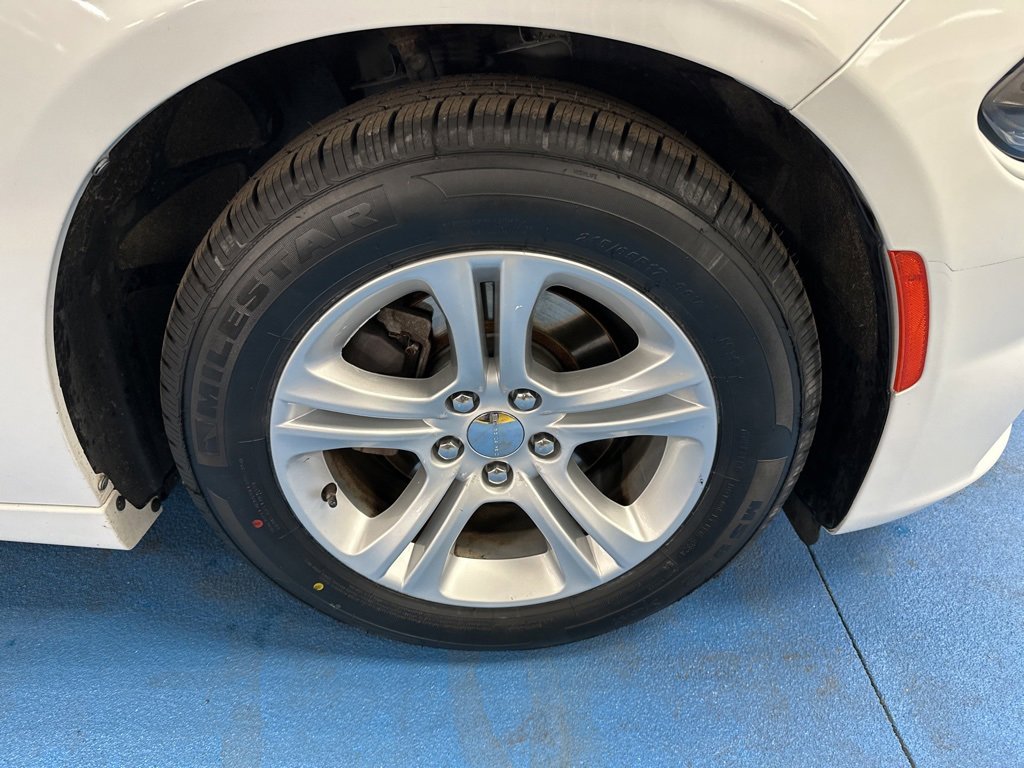 2021 Dodge Charger SXT photo 2