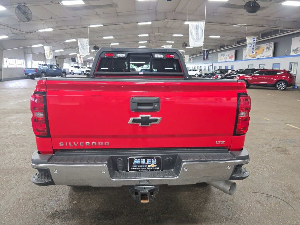 2016 Chevrolet Silverado 2500HD LTZ photo 4