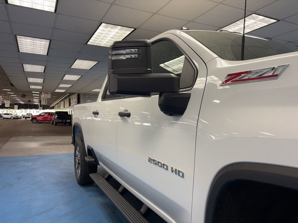 New 2026 Chevrolet Silverado 2500 HD Custom Truck Crew Cab