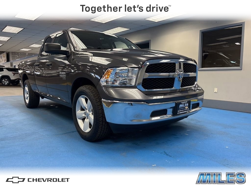 2024 RAM 1500 Classic SLT Quad Cab 4WD