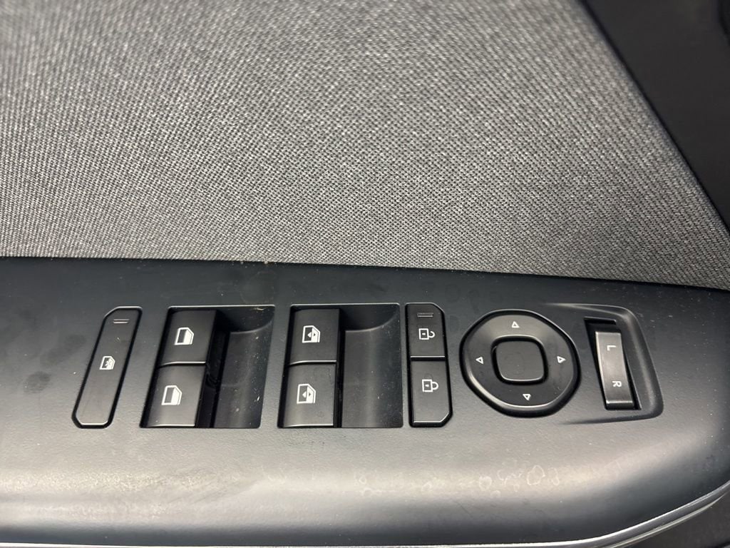 2025 Kia K4 EX - Photo 23