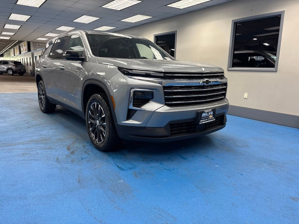 2026 Chevrolet Traverse FWD LT's photo