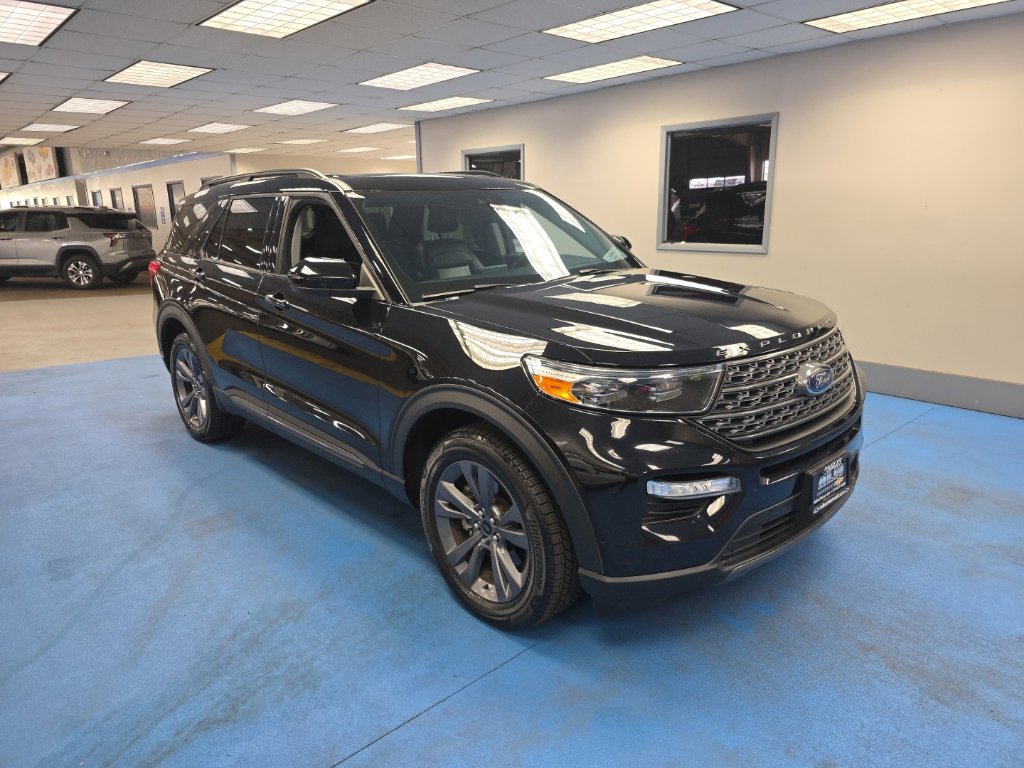Black 2022 Ford Explorer SUV / Crossover All-Wheel Drive Automatic