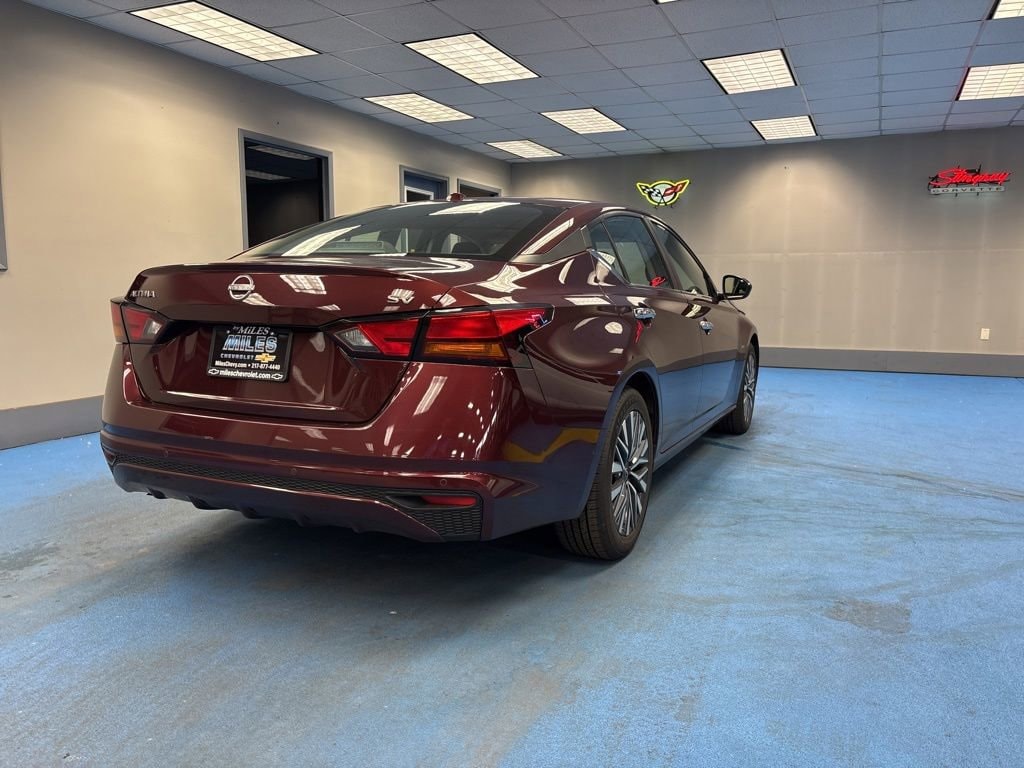 Used 2024 Nissan Altima 2.5 SV Sedan