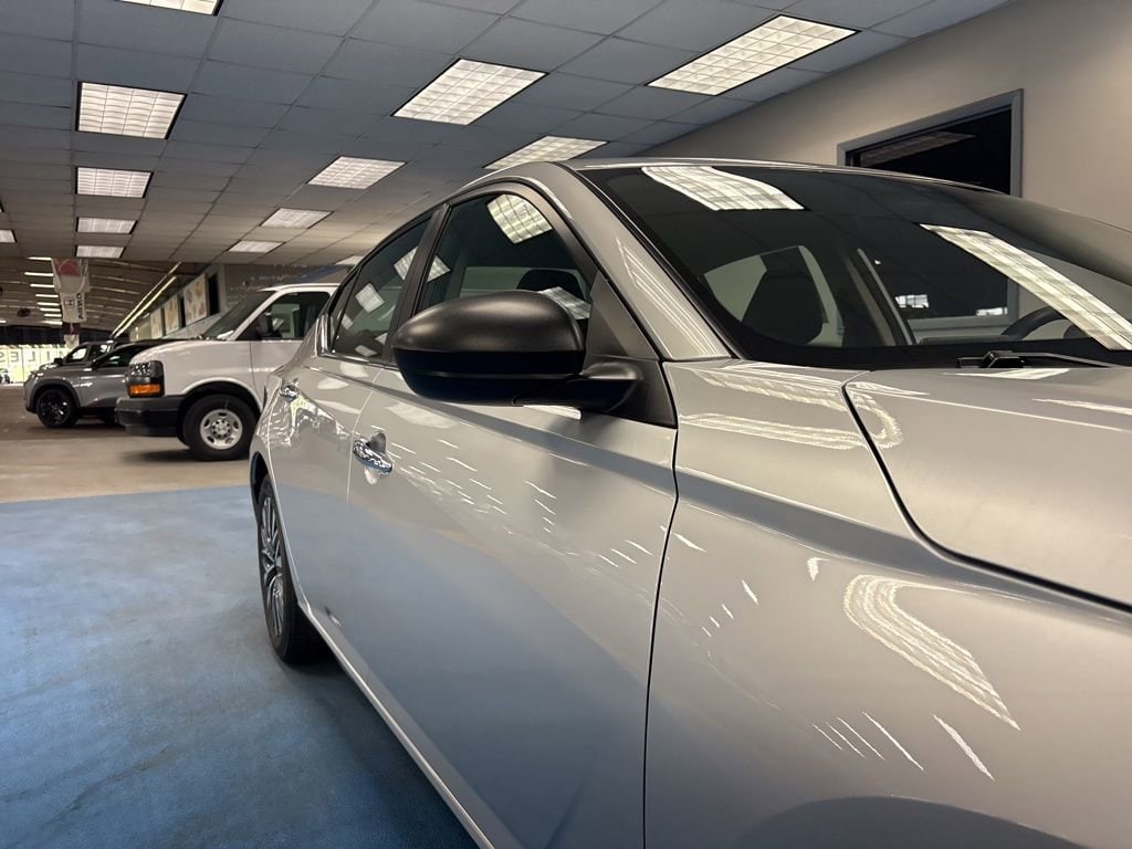2024 Nissan Altima SV - Photo 4
