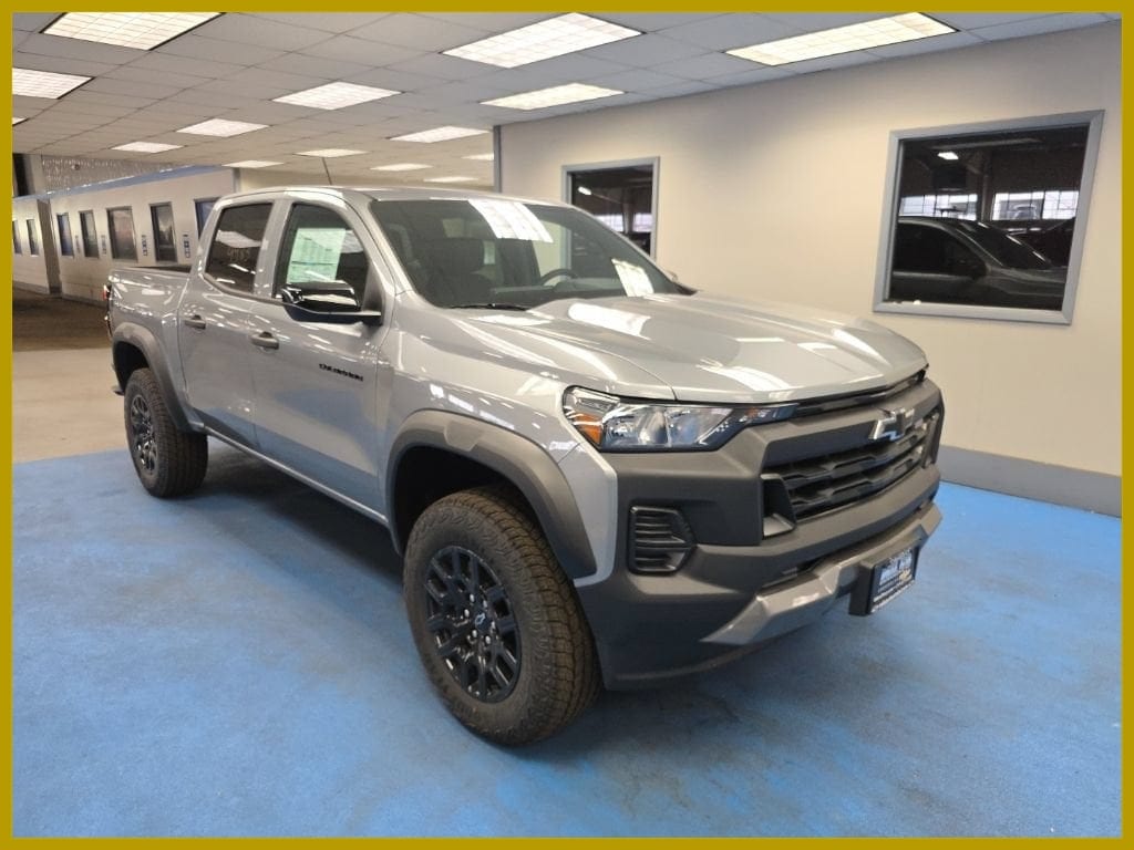 Sterling Gray Metallic 2026 Chevrolet Colorado Pickup Truck Four-Wheel Drive Automatic