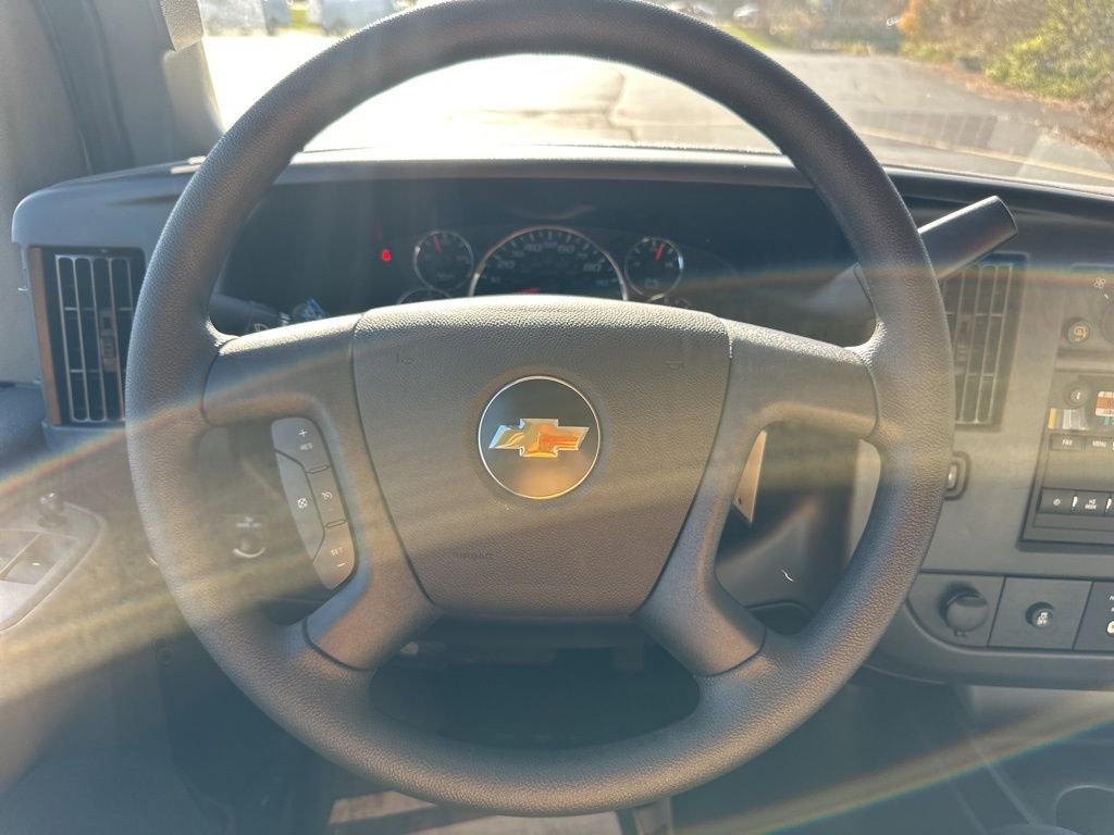 2025 Chevrolet Express Cargo Work Van - Photo 24