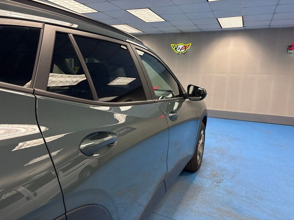2025 Chevrolet Trax LT - Photo 6