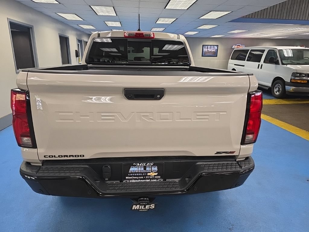 2026 Chevrolet Colorado ZR2 - Photo 8