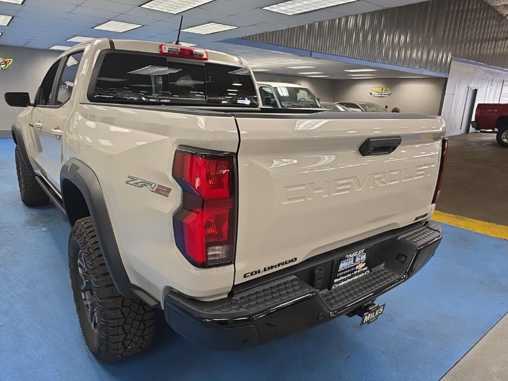 2026 Chevrolet Colorado ZR2 - Photo 11