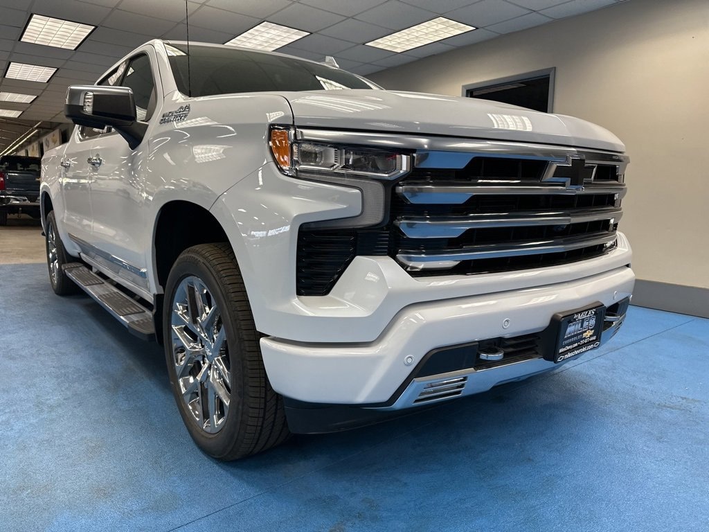 New 2026 Chevrolet Silverado 1500 High Country Truck Crew Cab