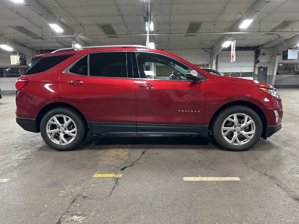 2019 Chevrolet Equinox Premier photo 2