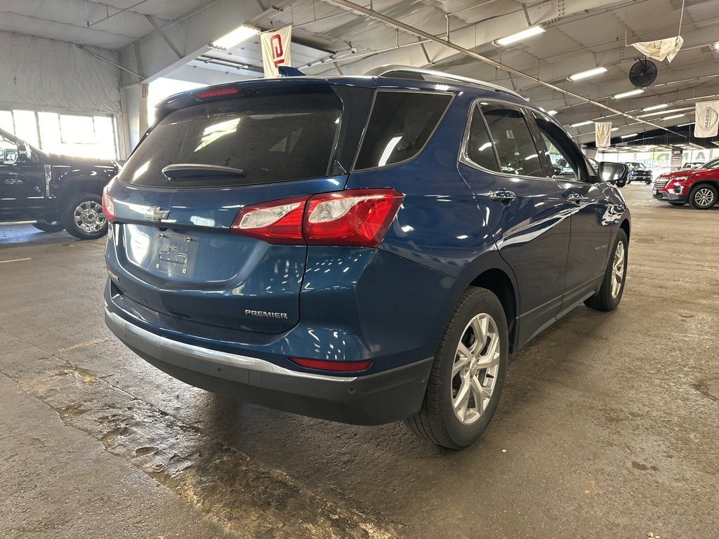 2020 Chevrolet Equinox Premier photo 2