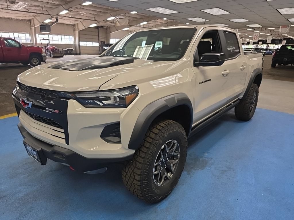 2026 Chevrolet Colorado ZR2 - Photo 12