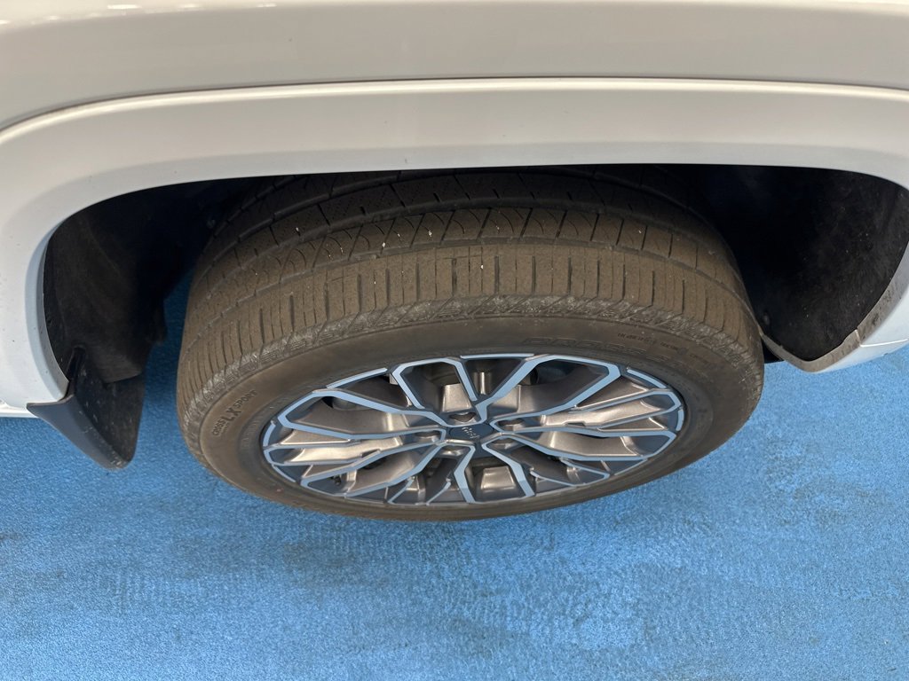 2024 Jeep Grand Cherokee L Summit Reserve photo 3