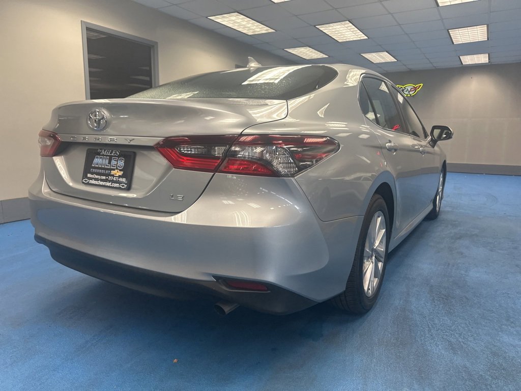 2023 Toyota Camry LE photo 2