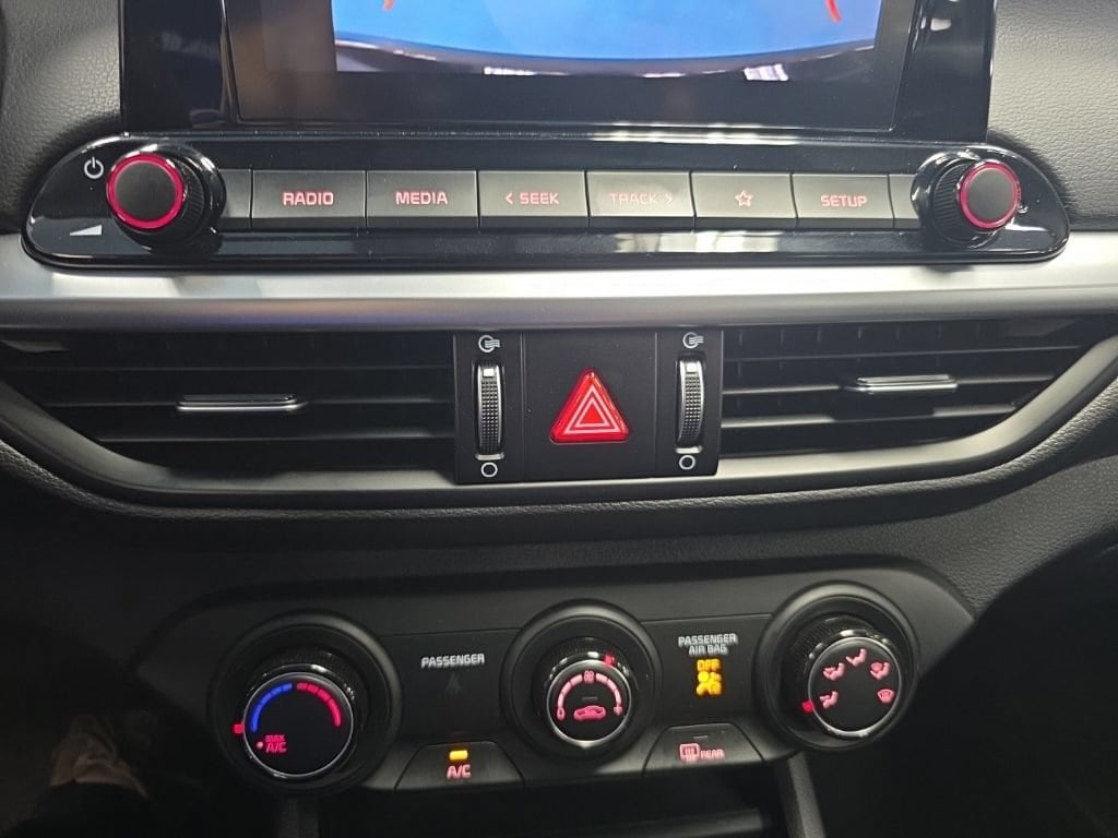 2024 Kia Forte LXS - Photo 23