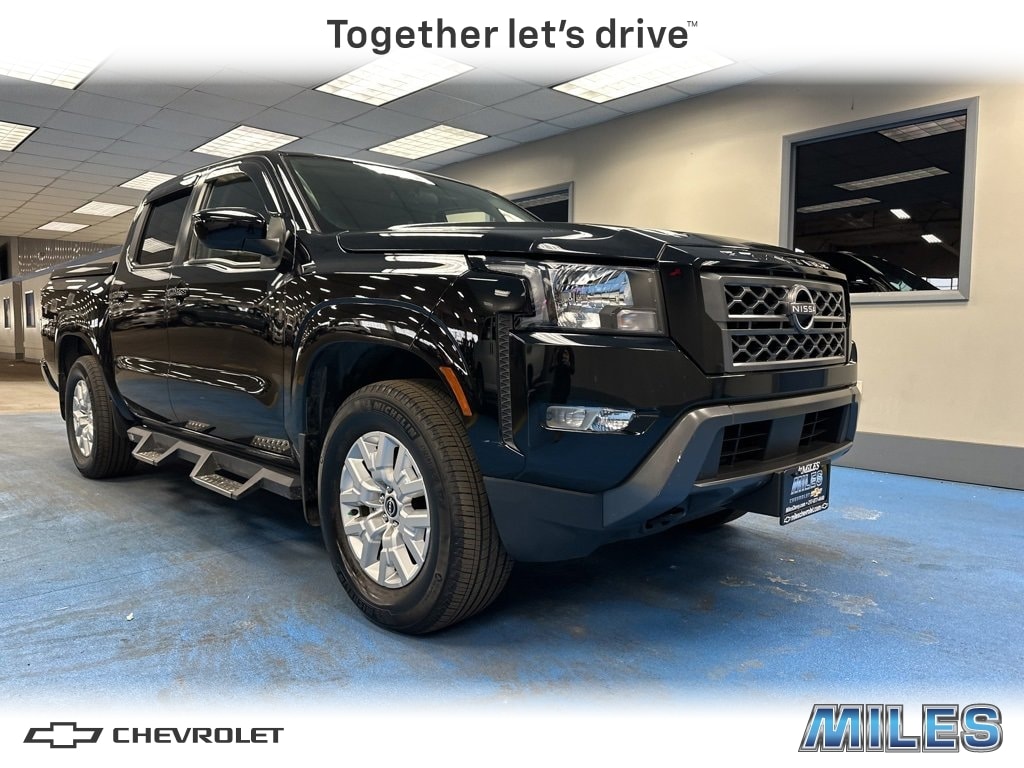 2022 Nissan Frontier SV's photo