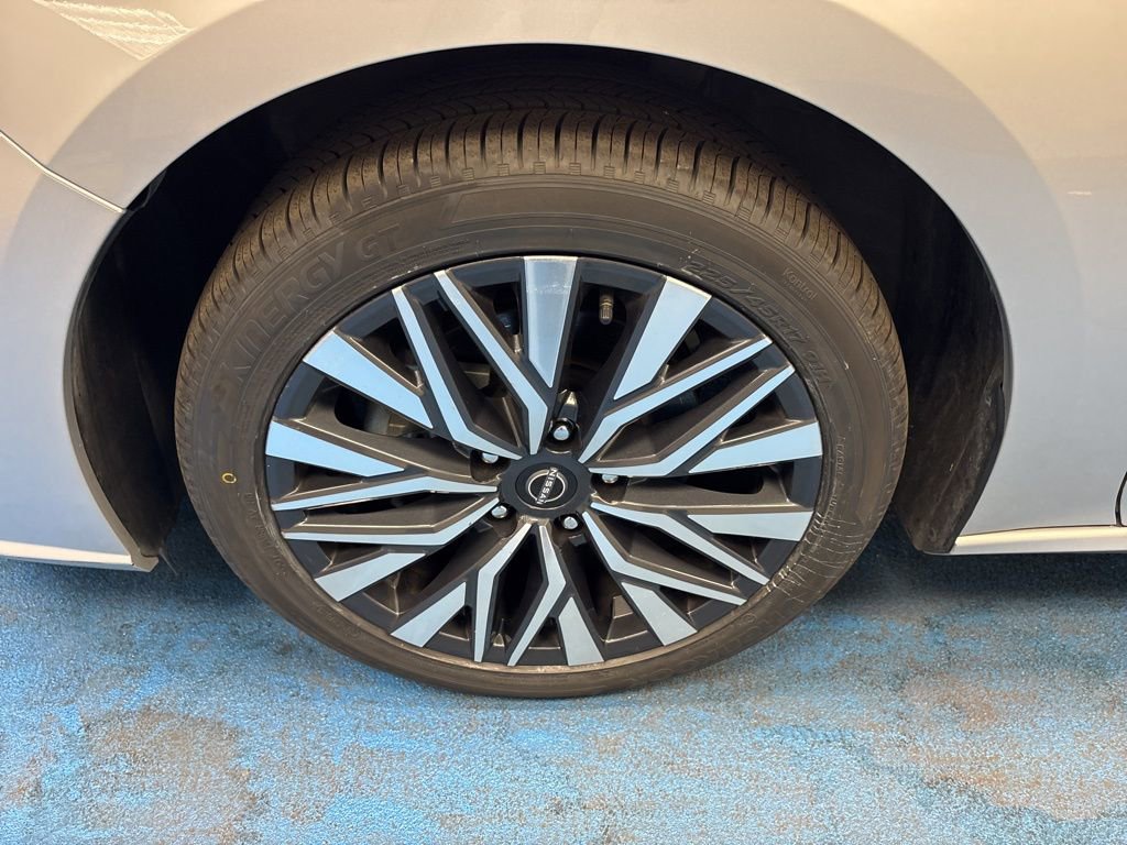2024 Nissan Altima SV - Photo 14