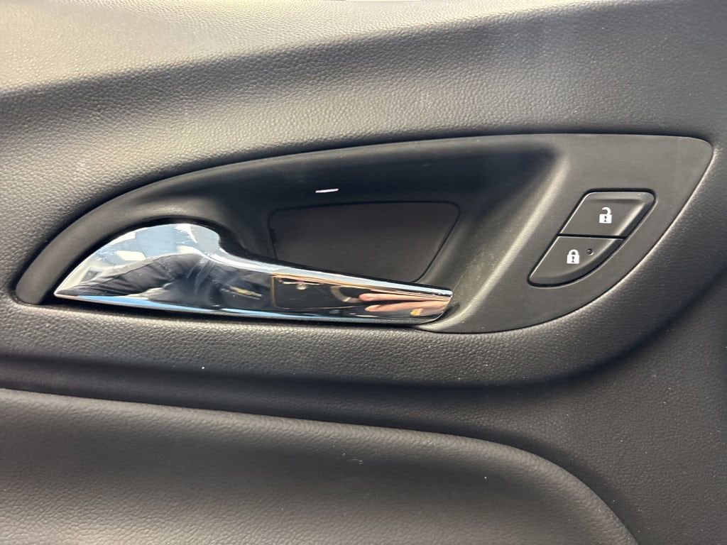 2024 Chevrolet Equinox LT - Photo 18