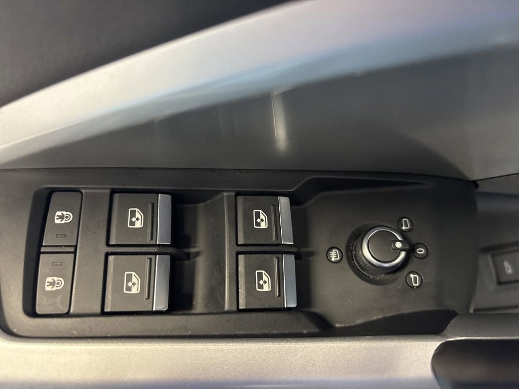 2025 Audi Q3 S Line Premium - Photo 24
