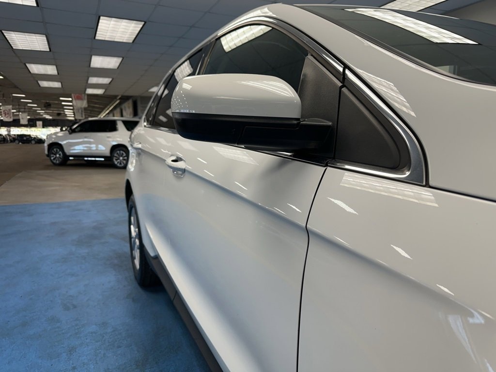 Used 2024 Ford Edge SEL SUV