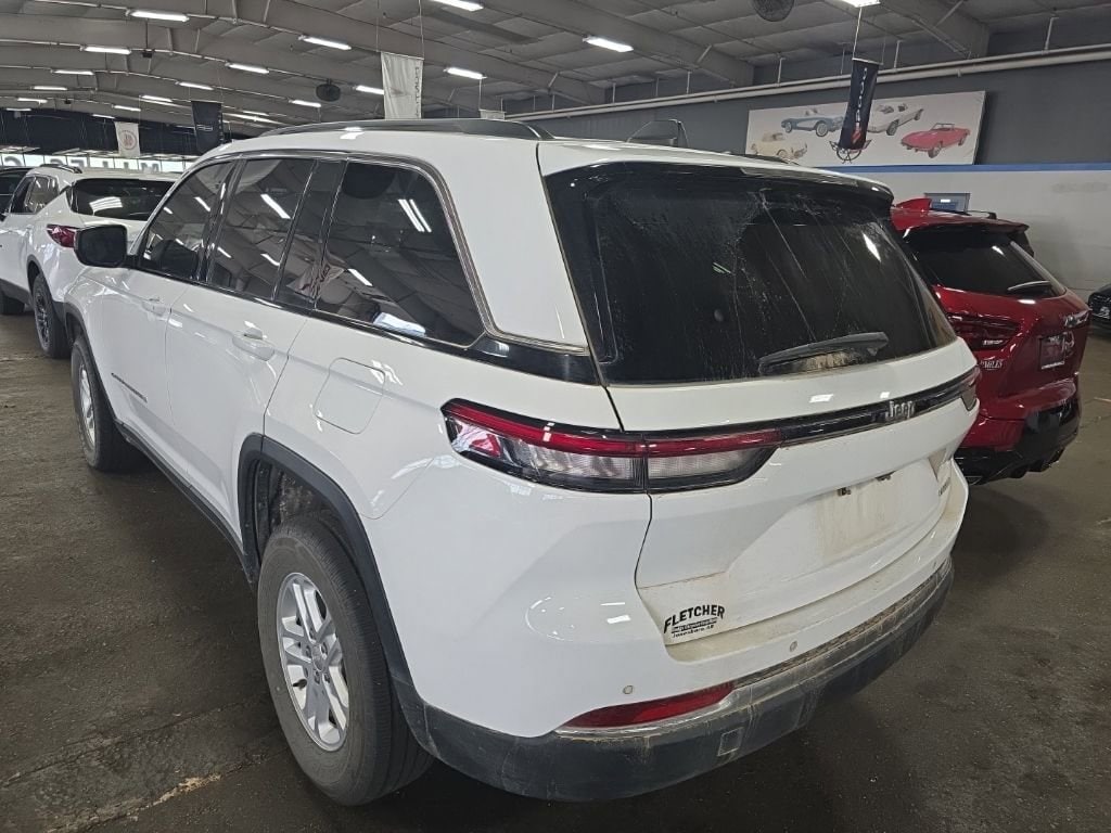 Used 2023 Jeep Grand Cherokee Laredo 4x2 SUV