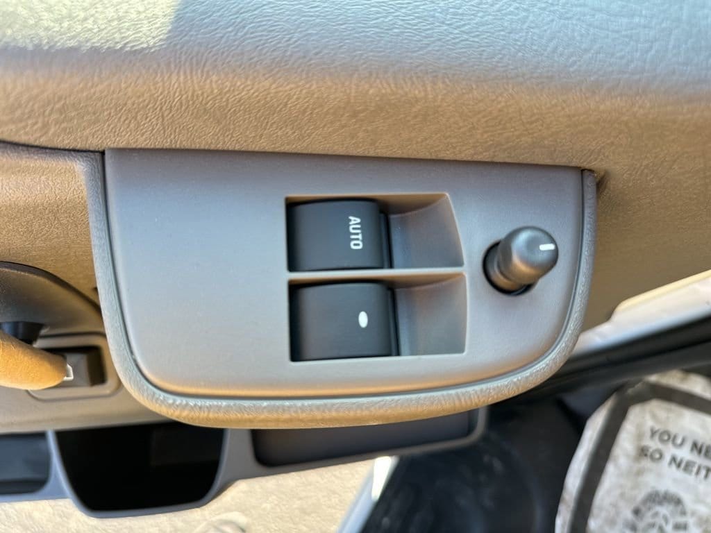 2025 Chevrolet Express Cargo Work Van - Photo 15