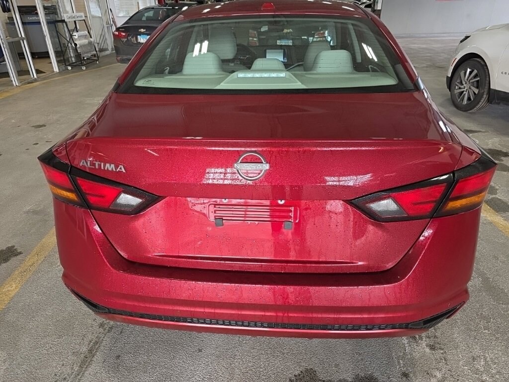 Used 2025 Nissan Altima SV Sedan