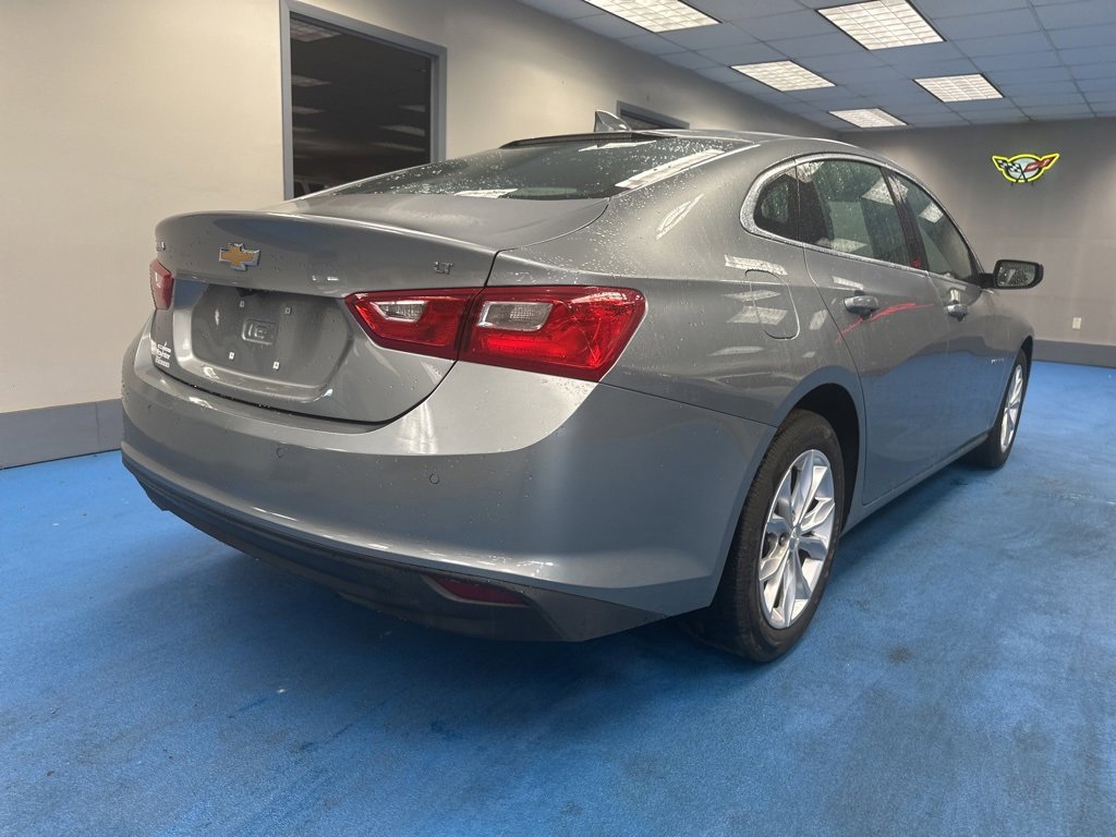 2024 Chevrolet Malibu 1LT photo 2