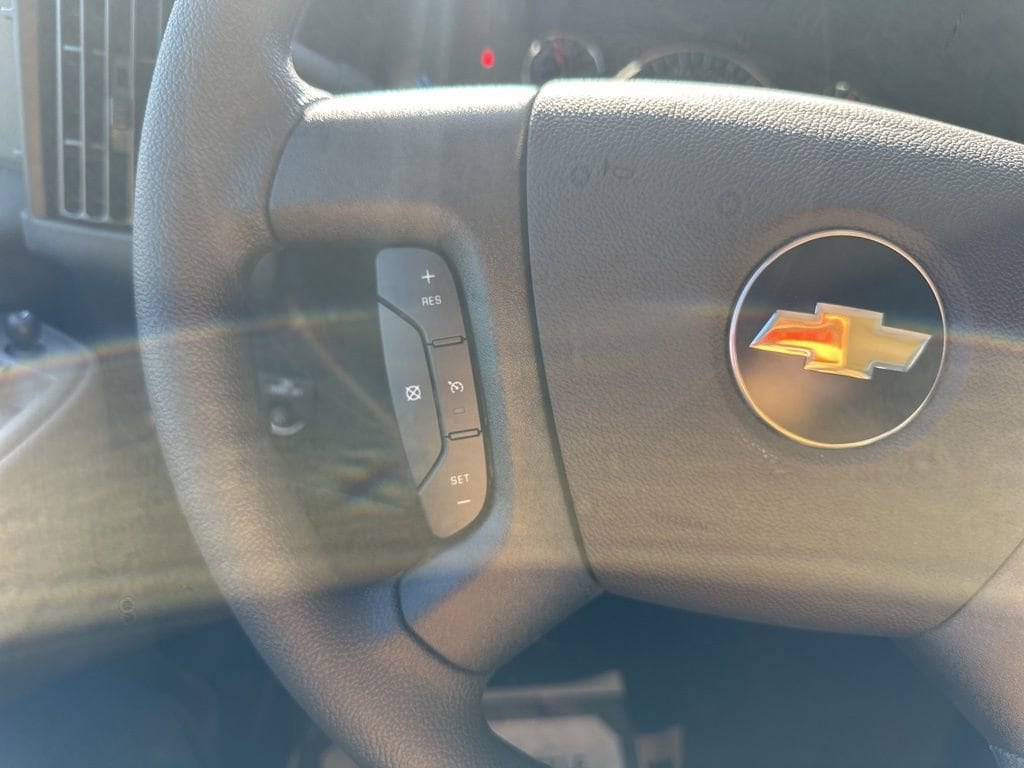 2025 Chevrolet Express Cargo Work Van - Photo 25