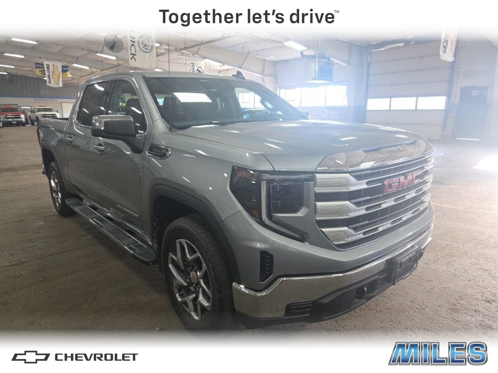 2023 GMC Sierra 4WD Crew Cab Short Box SLE's photo