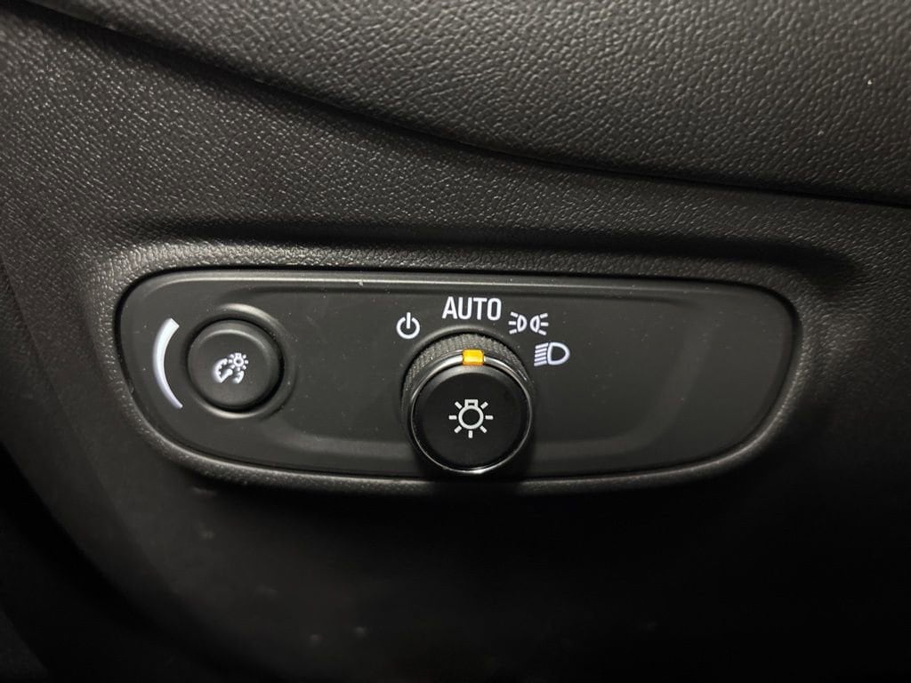 2024 Chevrolet Equinox LT - Photo 21