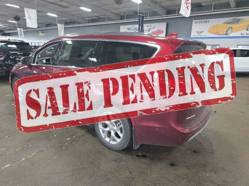 View vehicle photo 3
