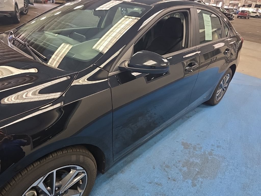 2024 Kia Forte LXS - Photo 12